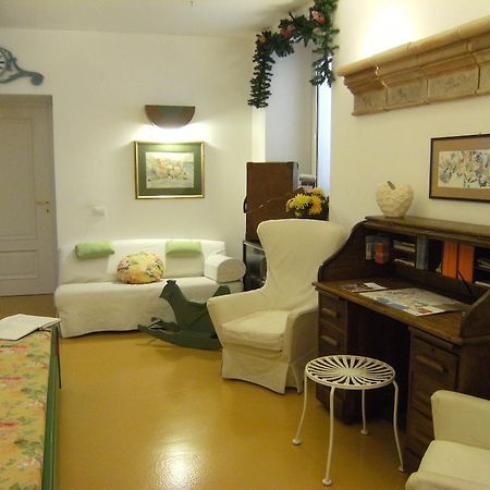Elizabeth B&B Cagliari Exteriör bild