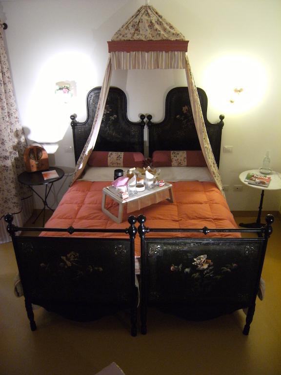 Elizabeth B&B Cagliari Rum bild