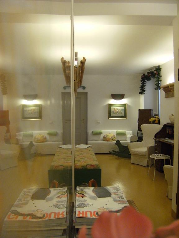 Elizabeth B&B Cagliari Exteriör bild