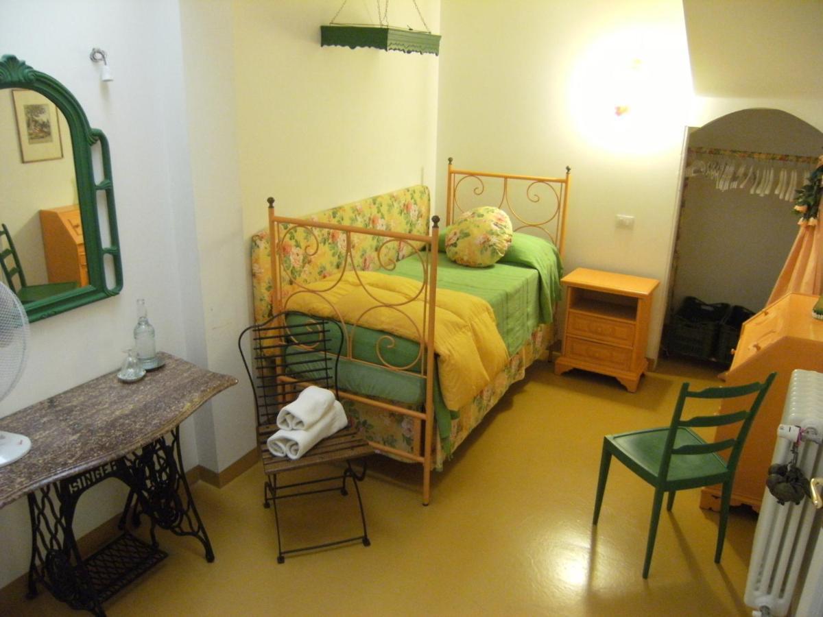 Elizabeth B&B Cagliari Rum bild